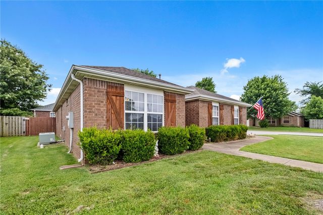 3702 Hansom Loop, Bentonville, AR 72712
