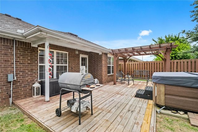 3702 Hansom Loop, Bentonville, AR 72712