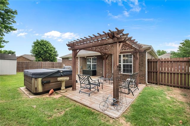 3702 Hansom Loop, Bentonville, AR 72712