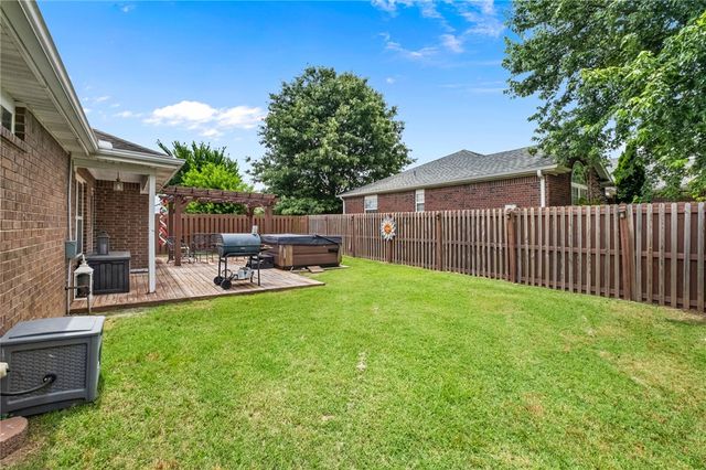 3702 Hansom Loop, Bentonville, AR 72712