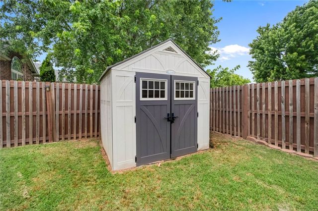 3702 Hansom Loop, Bentonville, AR 72712