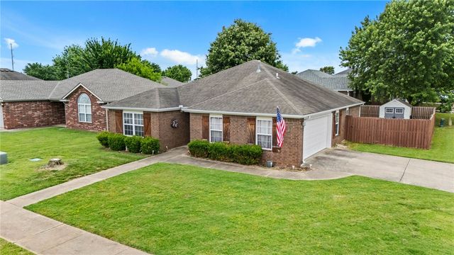 3702 Hansom Loop, Bentonville, AR 72712