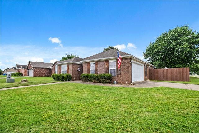 3702 Hansom Loop, Bentonville, AR 72712