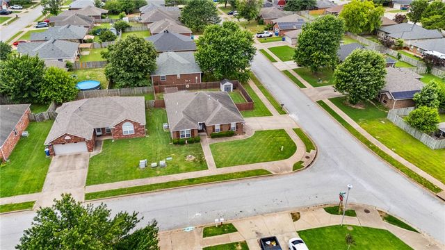 3702 Hansom Loop, Bentonville, AR 72712