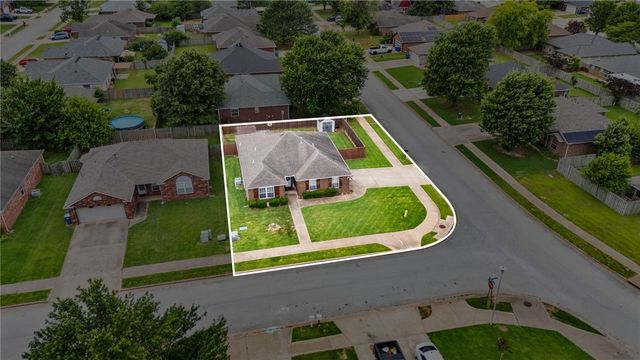 3702 Hansom Loop, Bentonville, AR 72712