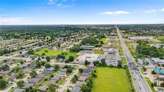 3702 Hansom Loop, Bentonville, AR 72712