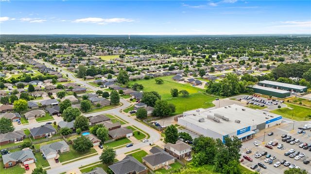 3702 Hansom Loop, Bentonville, AR 72712