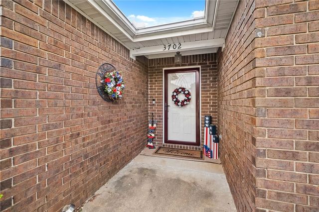 3702 Hansom Loop, Bentonville, AR 72712