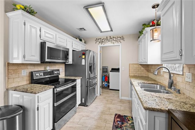 3702 Hansom Loop, Bentonville, AR 72712
