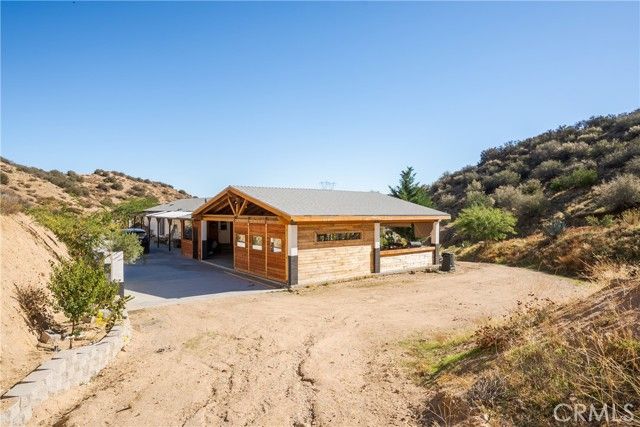 13905 Summit Valley, Hesperia, CA 92345