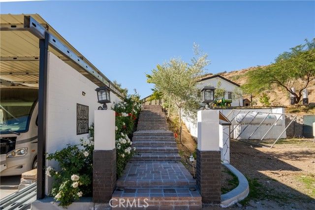 13905 Summit Valley, Hesperia, CA 92345