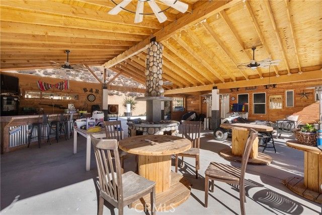 13905 Summit Valley, Hesperia, CA 92345