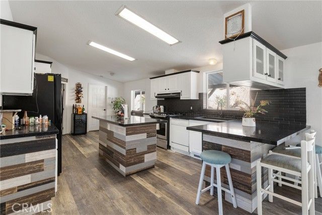 13905 Summit Valley, Hesperia, CA 92345