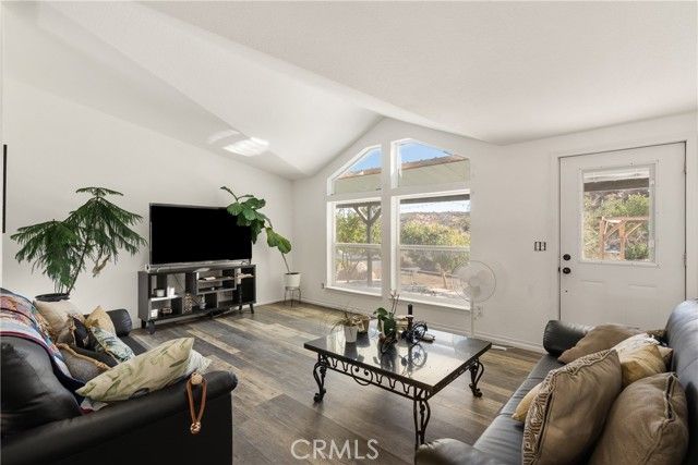 13905 Summit Valley, Hesperia, CA 92345