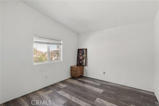 13905 Summit Valley, Hesperia, CA 92345