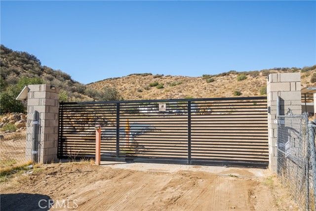 13905 Summit Valley, Hesperia, CA 92345