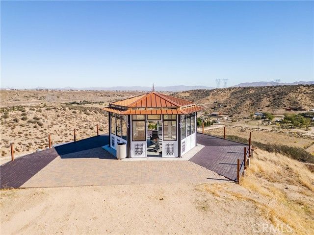 13905 Summit Valley, Hesperia, CA 92345