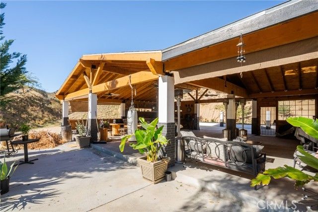 13905 Summit Valley, Hesperia, CA 92345