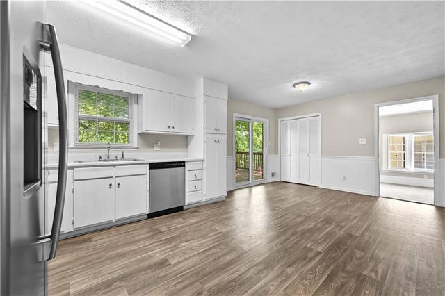 2914 Landmark Drive SE, Conyers, GA 30094