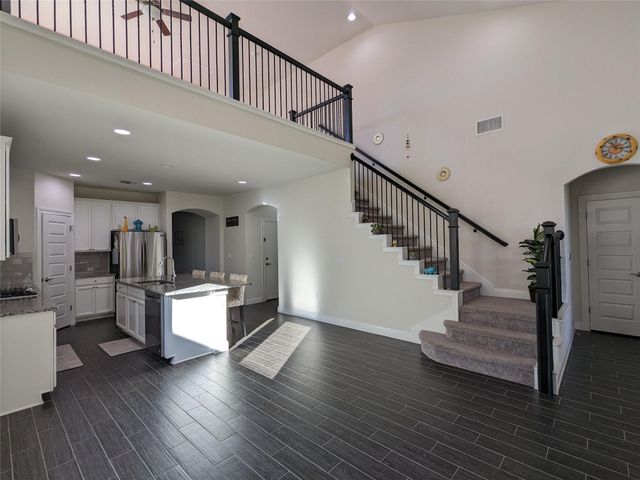 9905 Quercia DR 80W, Austin, TX 78717