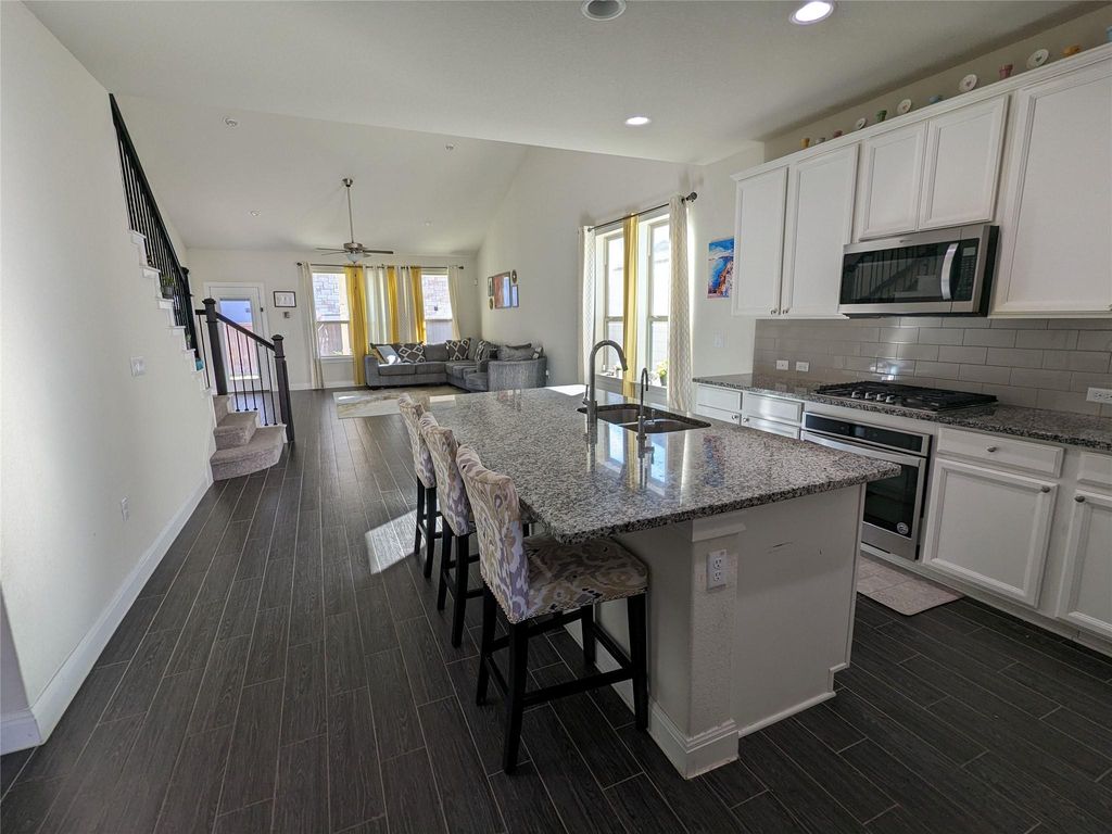 9905 Quercia DR 80W, Austin, TX 78717