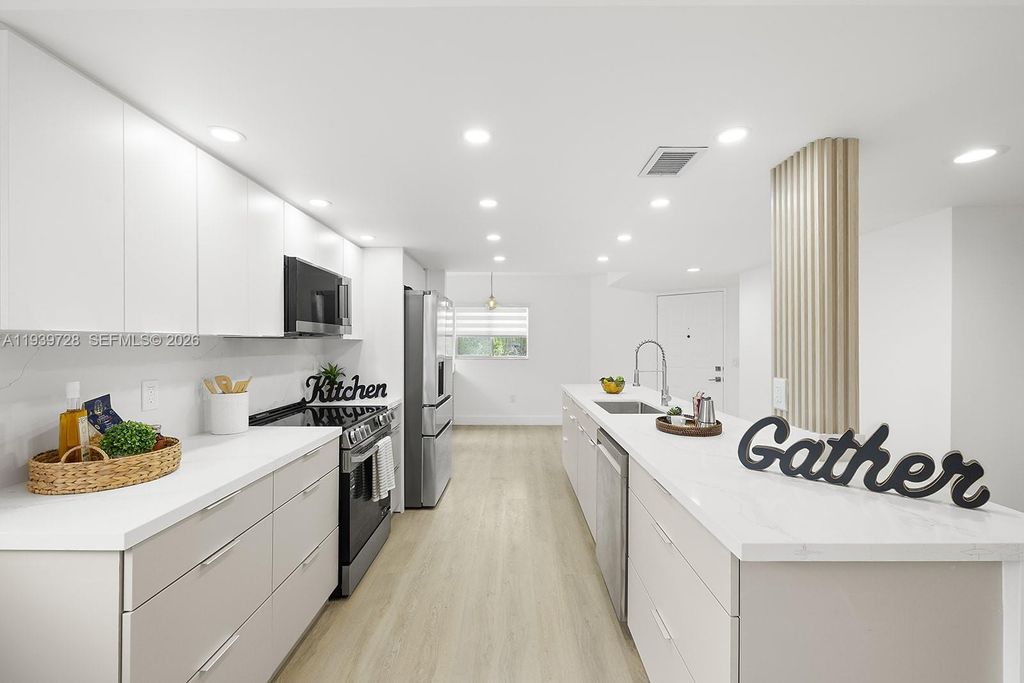 13105 SW 16th Ct 314L, Pembroke Pines, FL 33027