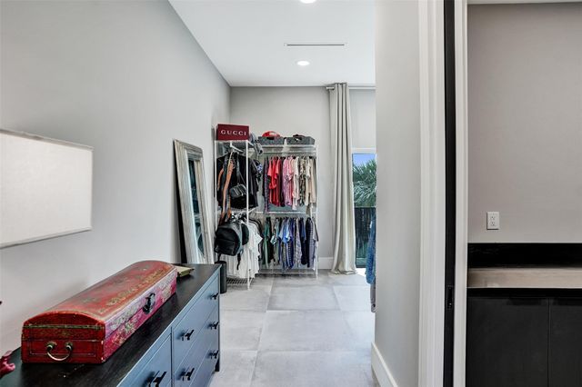 2706 NE 8th Avenue 2706, Wilton Manors, FL 33334