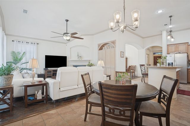 3811 Desert Willow Drive, Denton, TX 76208