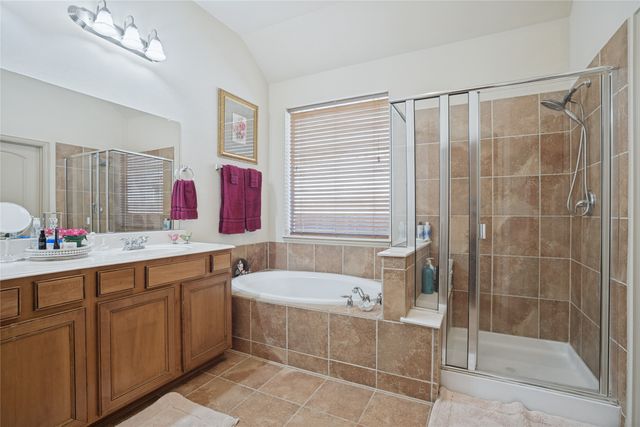 3811 Desert Willow Drive, Denton, TX 76208