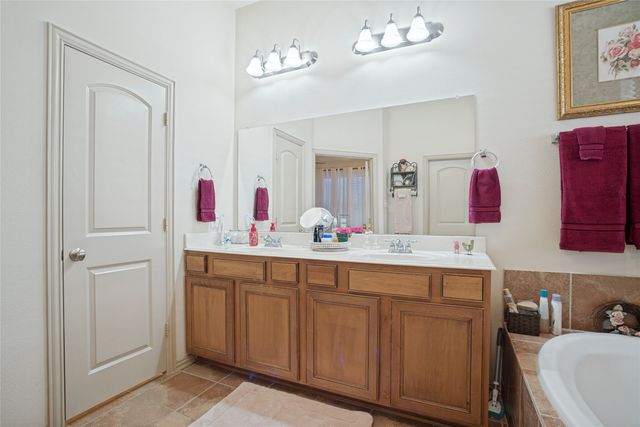 3811 Desert Willow Drive, Denton, TX 76208