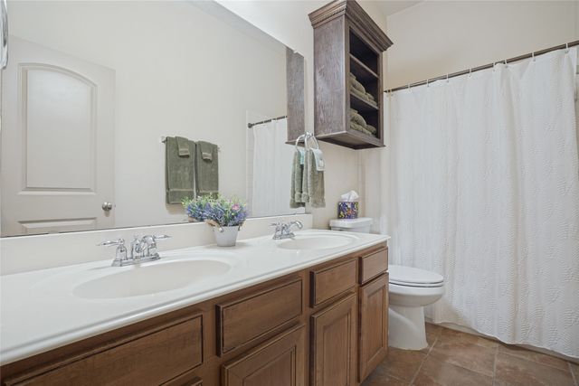 3811 Desert Willow Drive, Denton, TX 76208