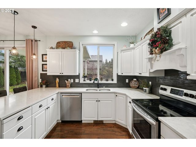 434 51ST St, Washougal, WA 98671