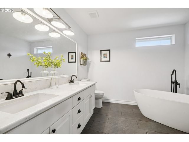 434 51ST St, Washougal, WA 98671