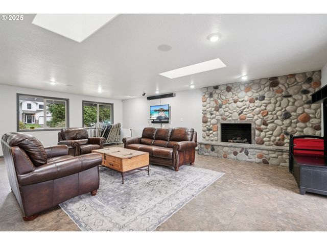 434 51ST St, Washougal, WA 98671