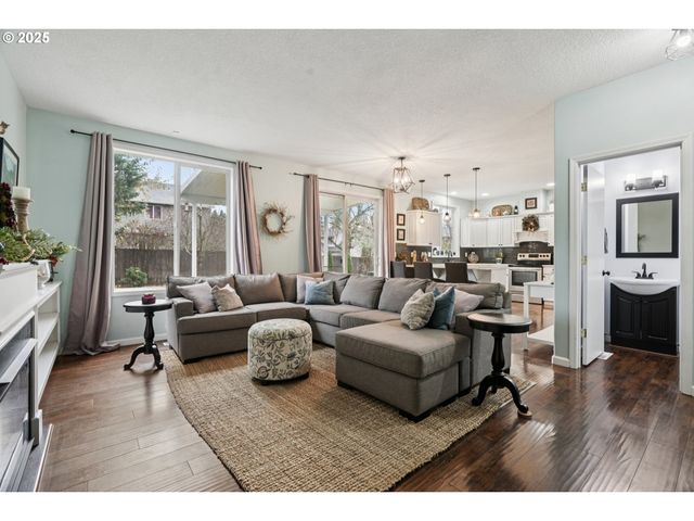 434 51ST St, Washougal, WA 98671