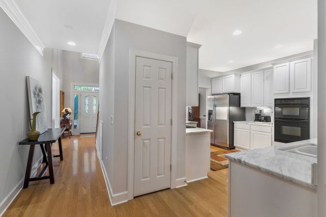 4550 Winfield Dr, Nashville, TN 37211