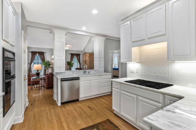 4550 Winfield Dr, Nashville, TN 37211