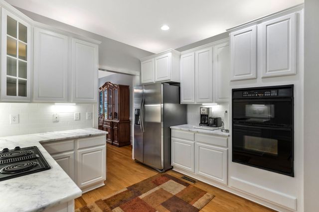 4550 Winfield Dr, Nashville, TN 37211