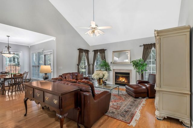 4550 Winfield Dr, Nashville, TN 37211