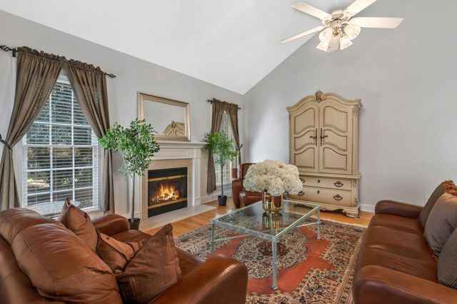 4550 Winfield Dr, Nashville, TN 37211