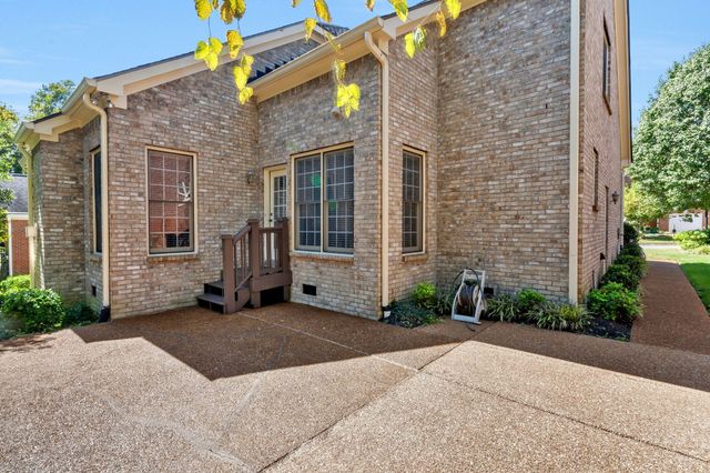 4550 Winfield Dr, Nashville, TN 37211