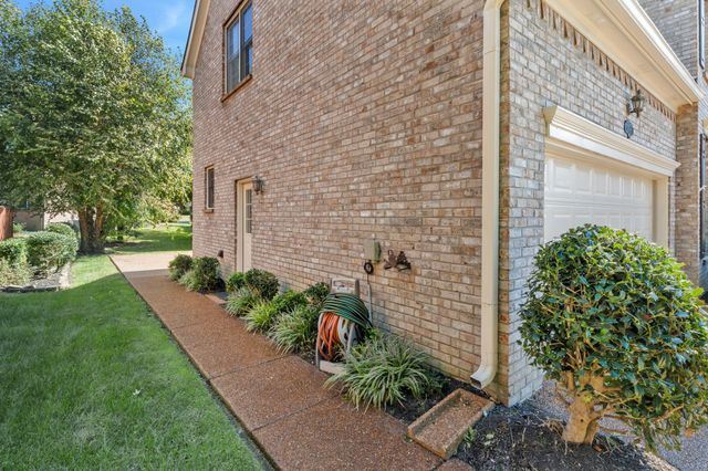 4550 Winfield Dr, Nashville, TN 37211