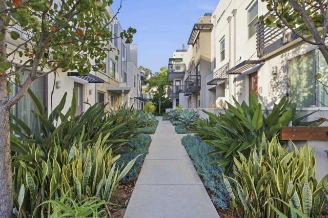 1566 Vista Del Mar Way 3, Oceanside, CA 92054