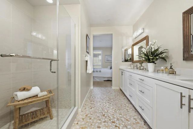 1566 Vista Del Mar Way 3, Oceanside, CA 92054