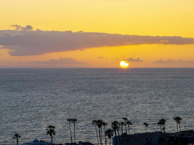 1566 Vista Del Mar Way 3, Oceanside, CA 92054
