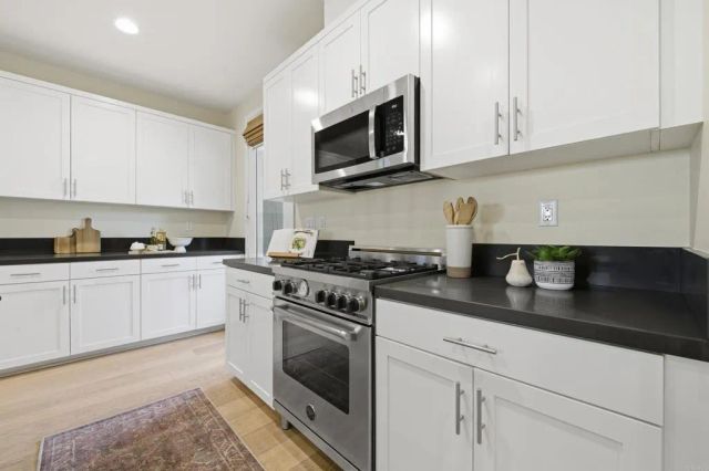1566 Vista Del Mar Way 3, Oceanside, CA 92054