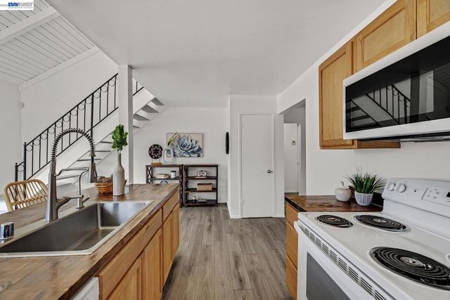 1427 Saybrook Rd, Livermore, CA 94551