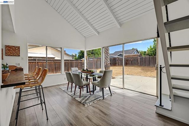 1427 Saybrook Rd, Livermore, CA 94551