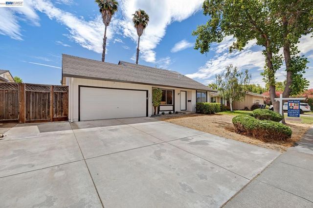 1427 Saybrook Rd, Livermore, CA 94551