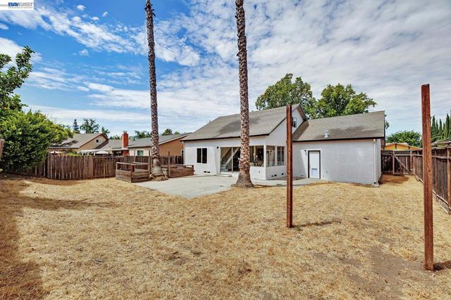 1427 Saybrook Rd, Livermore, CA 94551
